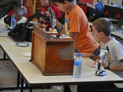 Manche qualifiquative du championnat de France de montage mouches au Foyer Saint- Martin à Lapoutroie